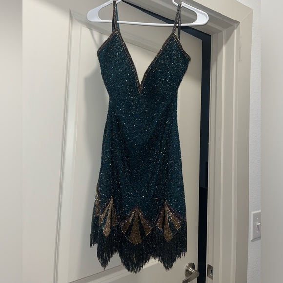 Sherri Hill Green Fringe Sequin Cocktail Dress - Picture 1 of 6